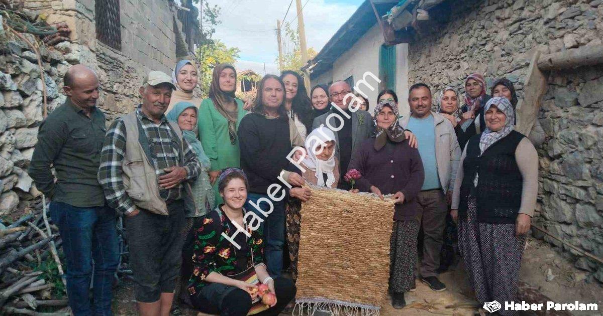 "Denizli Çal’da Tarihi Keşif: Mısır Kapçığı Dokuma Tekniği Gün Yüzüne Çıktı" başlıklı haber için fot