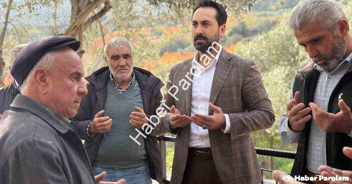 "Mücahit Arınç'tan Erken Seçim Söylentilerine Net Cevap" başlıklı haber için fotorealistik, profesyo