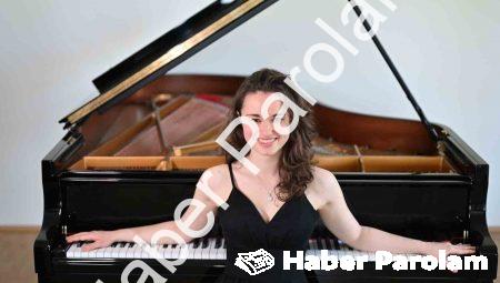 Piyanonun Harika Çocuğu Nehir Özzengin Forbes Zirvesinde