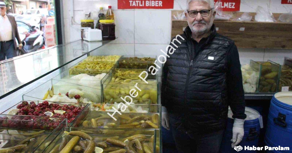 "50 Yıllık Ustadan Grip İçin Cüretkar Teklif: Masraflar Benden!" başlıklı haber için fotorealistik,