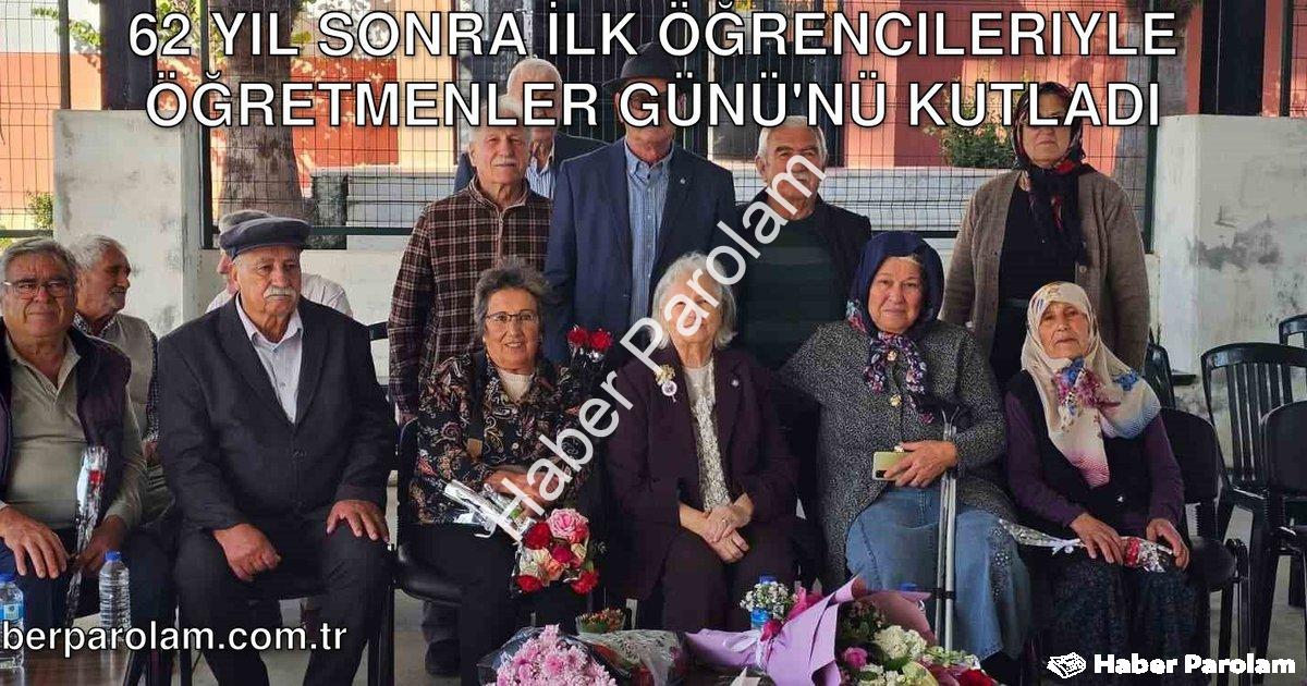 "62 Yıl Sonra İlk Öğrencileriyle Öğretmenler Günü'nü Kutladı" başlıklı haber için fotorealistik, pro