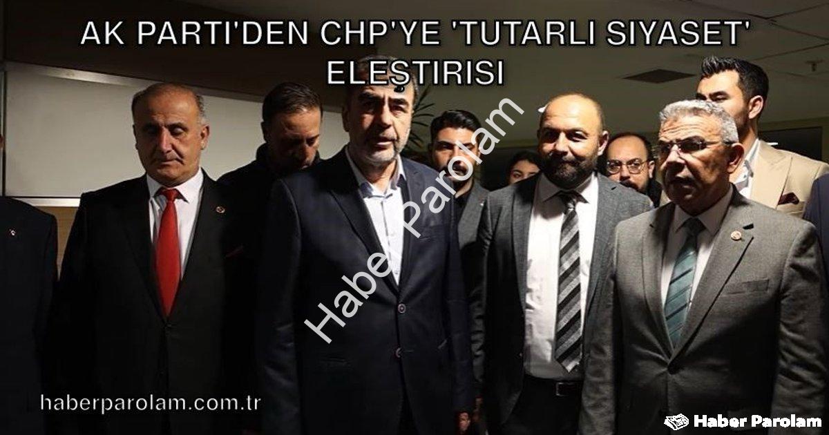 "AK Parti'den CHP'ye 'Tutarlı Siyaset' Eleştirisi" başlıklı haber için fotorealistik, profesyonel bi