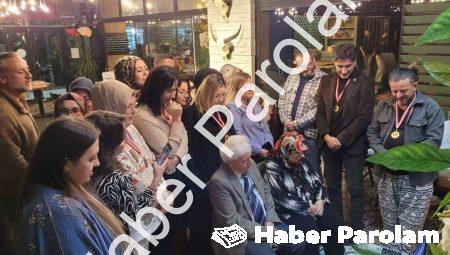 Eski öğrencilerinden emekli öğretmene duygusal Öğretmenler Günü