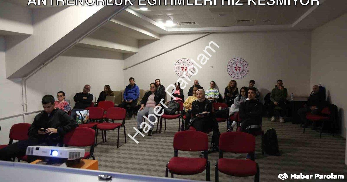 "Muğla'da Spor Atağı: Masa Tenisi Antrenörlük Eğitimleri Hız Kesmiyor" başlıklı haber için fotoreali