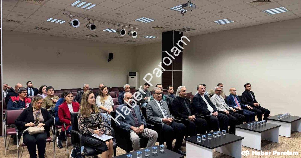 "Söke'de Tarımın Geleceği: İhtisas Seracılık Bölgesi İçin İlk Adımlar" başlıklı haber için fotoreali