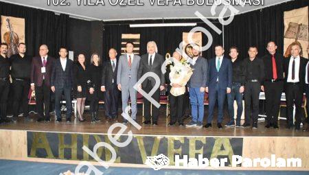 Söke’de Eğitim Çınarlarına Anlamlı Gece: 102. Yıla Özel Vefa Buluşması