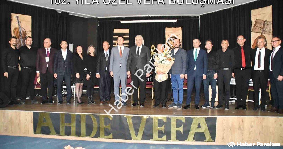 "Söke'de Eğitim Çınarlarına Anlamlı Gece: 102. Yıla Özel Vefa Buluşması" başlıklı haber için fotorea