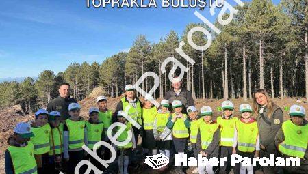 Çine’de Minik Ellere Doğa Sevgisi Aşılanıyor: Yeşil Vatan İçin Fidanlar Toprakla Buluştu