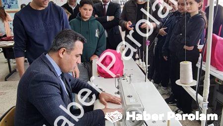 Sarıgöl Kaymakamı Halil Dalak Öğrencilerle Üretime Katıldı