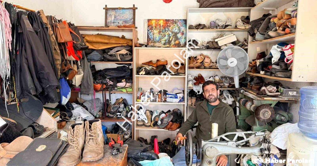 "Datça’nın Yegane Ayakkabı Ustası: Rıdvan Arslan’ın 26 Yıllık Serüveni" başlıklı haber için fotoreal