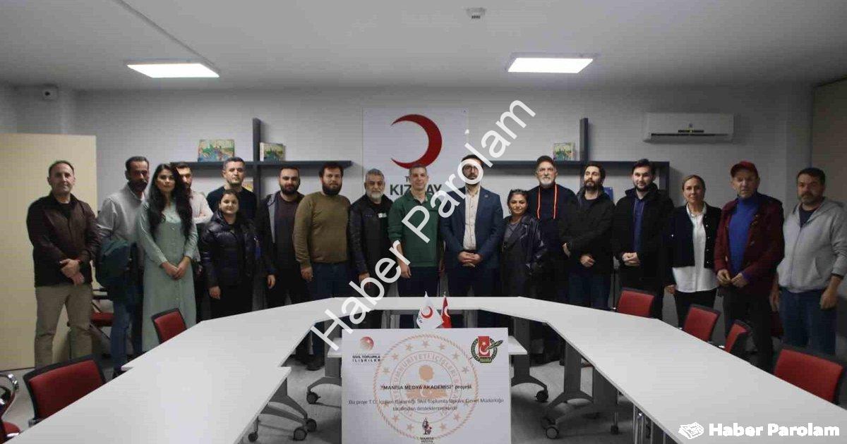 "Manisa Medya Akademisi Başladı: İlk Ders Yapay Zeka Haberciliği" başlıklı haber için fotorealistik,